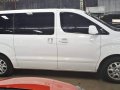 Sell White 2014 Hyundai Grand Starex Diesel Manual at 43000 km -4