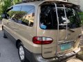 Selling Hyundai Starex 2004 Van in Quezon City-6