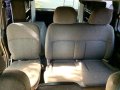 Selling Hyundai Starex 2004 Van in Quezon City-8