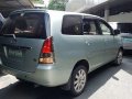 Selling Silver Toyota Innova 2005 Automatic Diesel at 93000 km-1