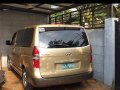 Sell Used 2010 Hyundai Starex in Caloocan -0
