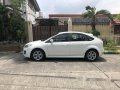 White Ford Focus 2012 at 71000 km for sale-5