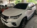 Selling White Toyota Fortuner 2018 at 11000 km -0