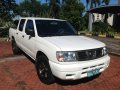 Selling White Nissan Frontier 2013 Truck in Lucena -0