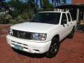 Selling White Nissan Frontier 2013 Truck in Lucena -3