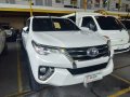 Selling White Toyota Fortuner 2018 in Quezon City -3