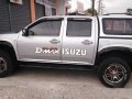 Silver Isuzu D-Max 2012 at 223367 km for sale-2