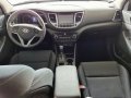 Black Hyundai Tucson 2016 at 41000 km for sale-8