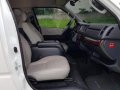 Sell White 2018 Toyota Hiace at 21000 km-0