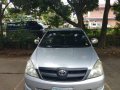 Selling Silver Toyota Innova 2009 Manual in Famy -0