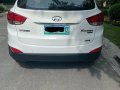 White Hyundai Tucson 2012 at 73000 km for sale-9