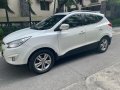 White Hyundai Tucson 2012 at 73000 km for sale-10