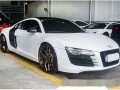 White Audi R8 2011 at 19000 km for sale -20