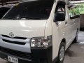 Selling White Toyota Hiace 2018 at 5500 km -2