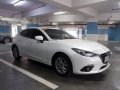 Selling White Mazda 3 2014 Automatic Gasoline at 30000 km-4