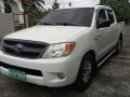 Sell White 2006 Toyota Hilux Manual Diesel -0