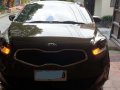Brown Kia Carens 2014 Automatic Diesel for sale -7