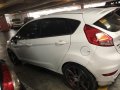 Sell White 2014 Ford Fiesta at 39000 km -4