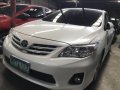 Sell Pearlwhite 2013 Toyota Corolla Altis in Quezon City -8