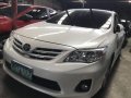 Sell Pearlwhite 2013 Toyota Corolla Altis in Quezon City -1