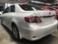 Sell Pearlwhite 2013 Toyota Corolla Altis in Quezon City -6