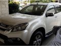 2016 Isuzu Mu-X for sale in Metro Manila -3