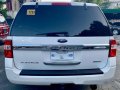 Selling White Ford Expedition 2017 Automatic Gasoline at 30000 km-2