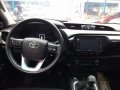 Selling Toyota Hilux 2016 Manual Diesel -3