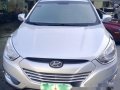 Selling Silver Hyundai Tucson 2011 at 50000 km-0