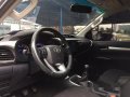 Selling Toyota Hilux 2016 Manual Diesel -2