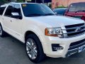 Selling White Ford Expedition 2017 Automatic Gasoline at 30000 km-4