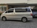 Sell 2nd Hand 2002 Toyota Alphard Van in Quezon City -0