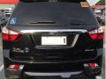 Selling Black Isuzu Mu-X 2017 Automatic Diesel -2