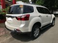 2015 Isuzu Mu-X for sale in Quezon City-3