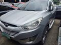 Selling Silver Hyundai Tucson 2011 Automatic Gasoline -1