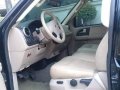 2004 Ford Expedition for sale in Quezon City-2