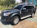 Black Ford Everest 2013 Manual for sale -7