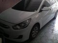 Selling White Hyundai Accent 2012 Manual Gasoline-2