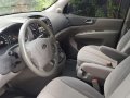 2011 Kia Carnival for sale in Las Pinas-3