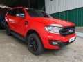 Red Ford Everest 2016 at 40000 km for sale -4