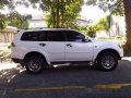 Selling White Mitsubishi Montero Sport 2012 at 99000 km-5