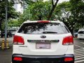 Sell White 2010 Kia Sorento Automatic Gasoline at 43926 km -2