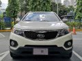 Sell White 2010 Kia Sorento Automatic Gasoline at 43926 km -21