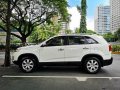 Sell White 2010 Kia Sorento Automatic Gasoline at 43926 km -4