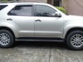 2nd Hand Toyota Fortuner 2006 Automatic Gasoline for sale in Manila -2