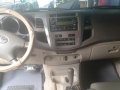 2nd Hand Toyota Fortuner 2006 Automatic Gasoline for sale in Manila -1