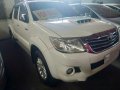 Selling White Toyota Hilux 2014 Automatic Diesel-2