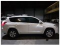Selling White Toyota Rav4 2.4L 4x4 2010 in Antipolo-1