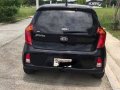 Black Kia Picanto 2016 at 36000 km for sale -2