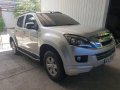 Selling Silver / Grey Isuzu D-Max 2014 Automatic Diesel at 45000 in Manila-0